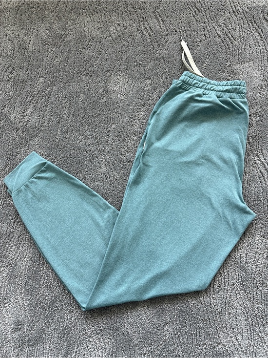 Vuori Pants - Vuori Performance Joggers Long - Size S - Beryl Heather (Green-Teal) - Like New